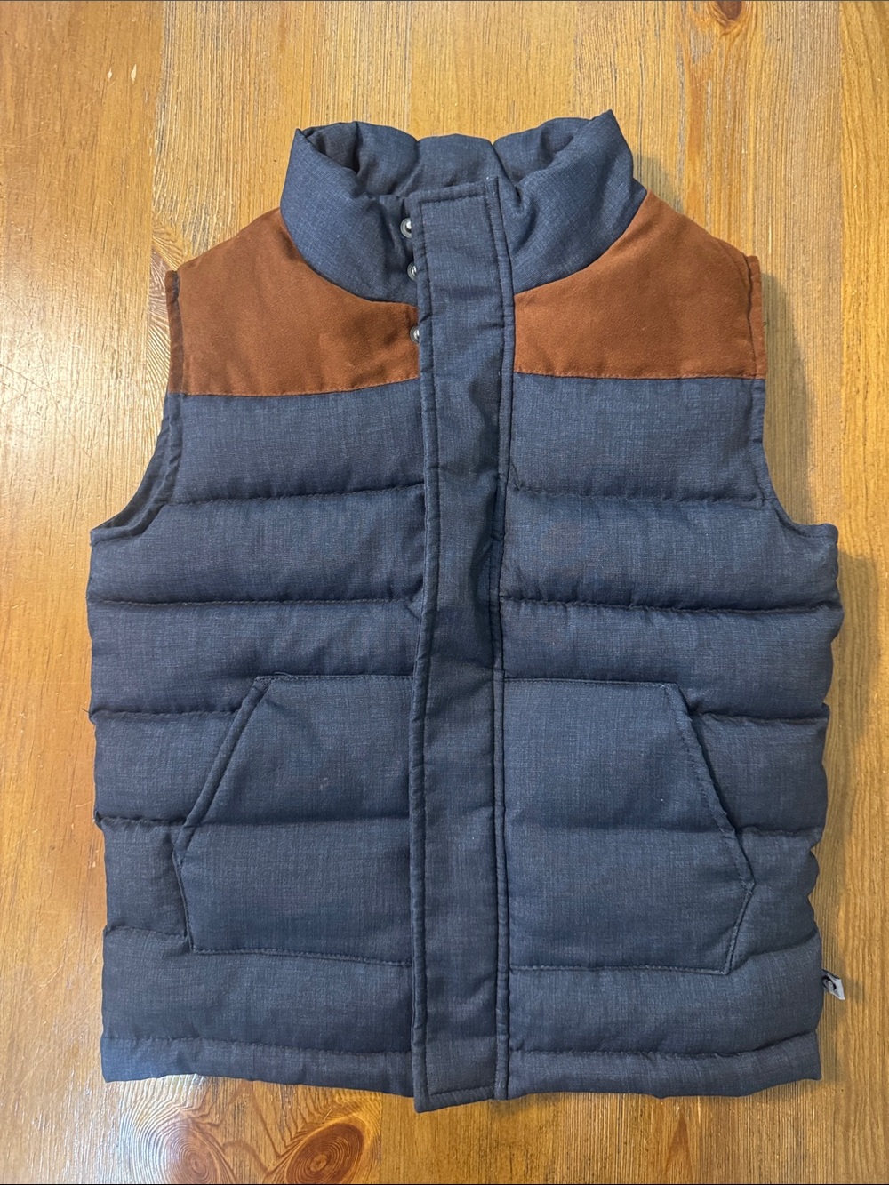 Appaman Boys Navy Puffer Vest with Brown Shoulder Panels Sz 6